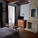 Appartement Authentique Au Coeur De Bayeux