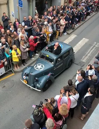 Authentique Au Coeur De 아파트 바이외